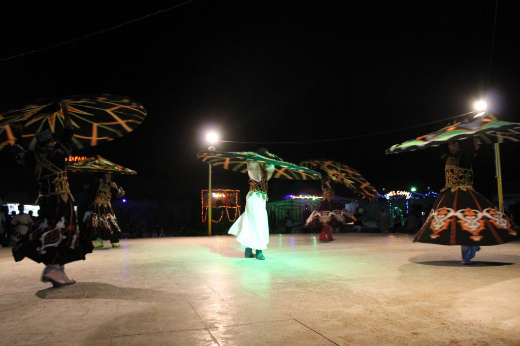 Tanoura show by-many-dancers